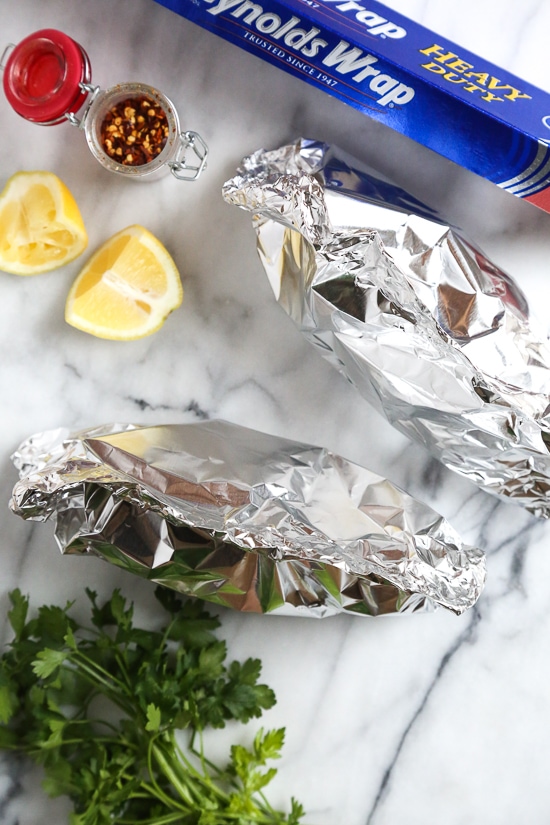 Shrimp Scampi Foil Packets are so fast and easy, perfect to make all summer long!
