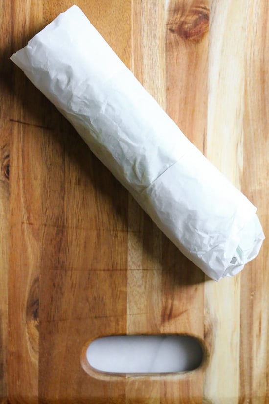 Chicken Club Lettuce Wrap Sandwich, a low-carb (keto) lunch idea that replaces a wheat wrap for a lettuce wrap. Just 5 ingredients, and less than 10 minutes to make!