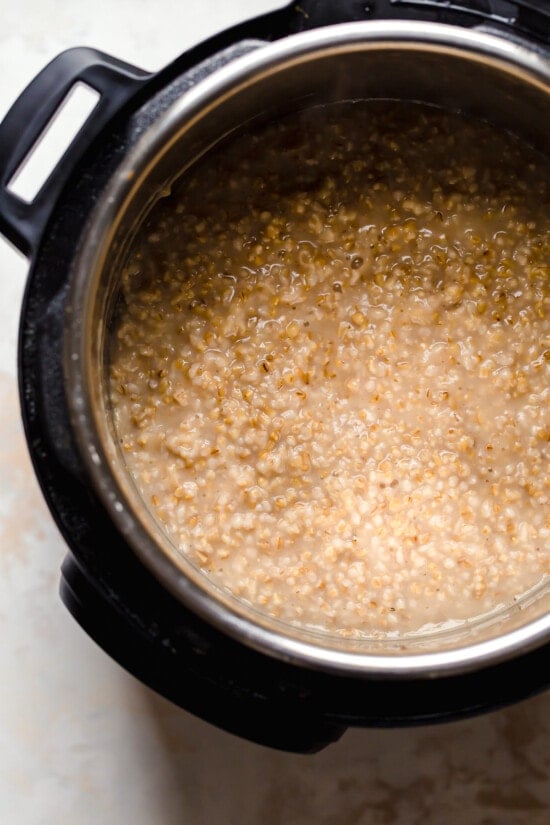 A warm and heart healthy breakfast, making Steel Cut Oats in the Instant Pot is so much faster than making them on the stove! An Instant Pot of steel cut oats