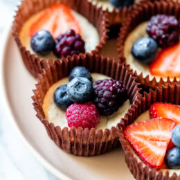Cheesecake Cupcakes with berries