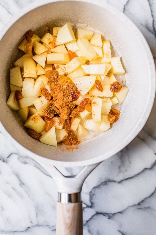 These Cinnamon Apple Yogurt Bowls are like having apple pie for breakfast, without the crust!