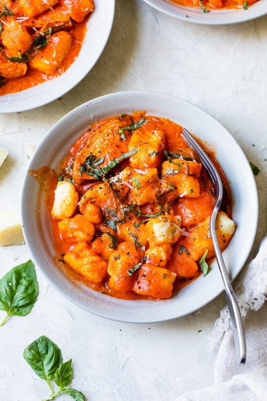 Gnocchi with Grilled Chicken in Roasted Red Pepper Sauce
