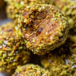 Pumpkin Pistachio Energy Balls