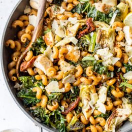 One Pot Chicken and Artichoke Cavatappi