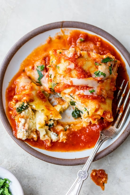 Spinach Artichoke Lasagna Roll Ups