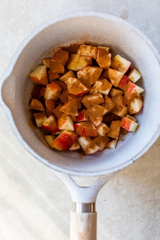 apples and cinnamon