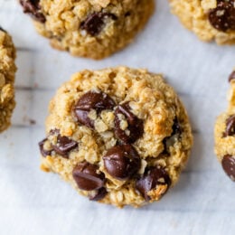 Healthy Chocolate Chip Oat Cookies