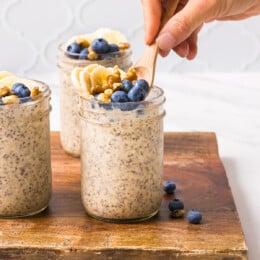 Cinnamon-Raisin Overnight Oats