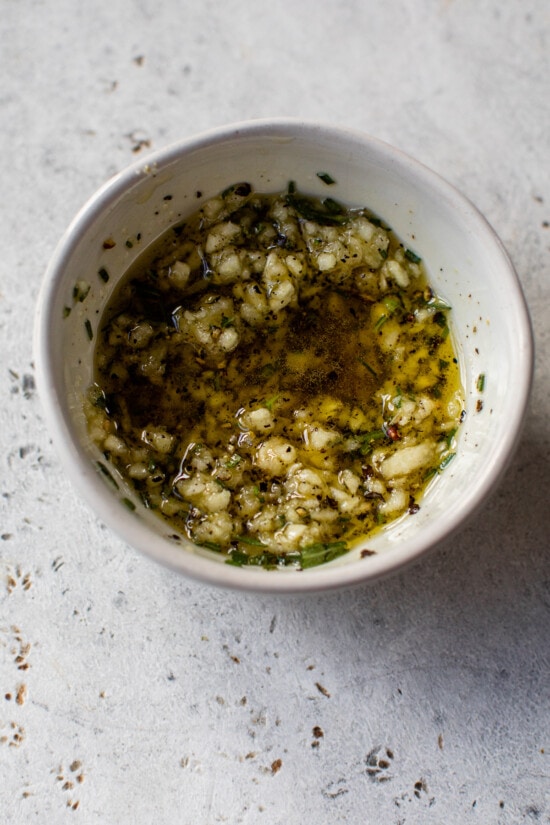 garlic, oil and rosemary