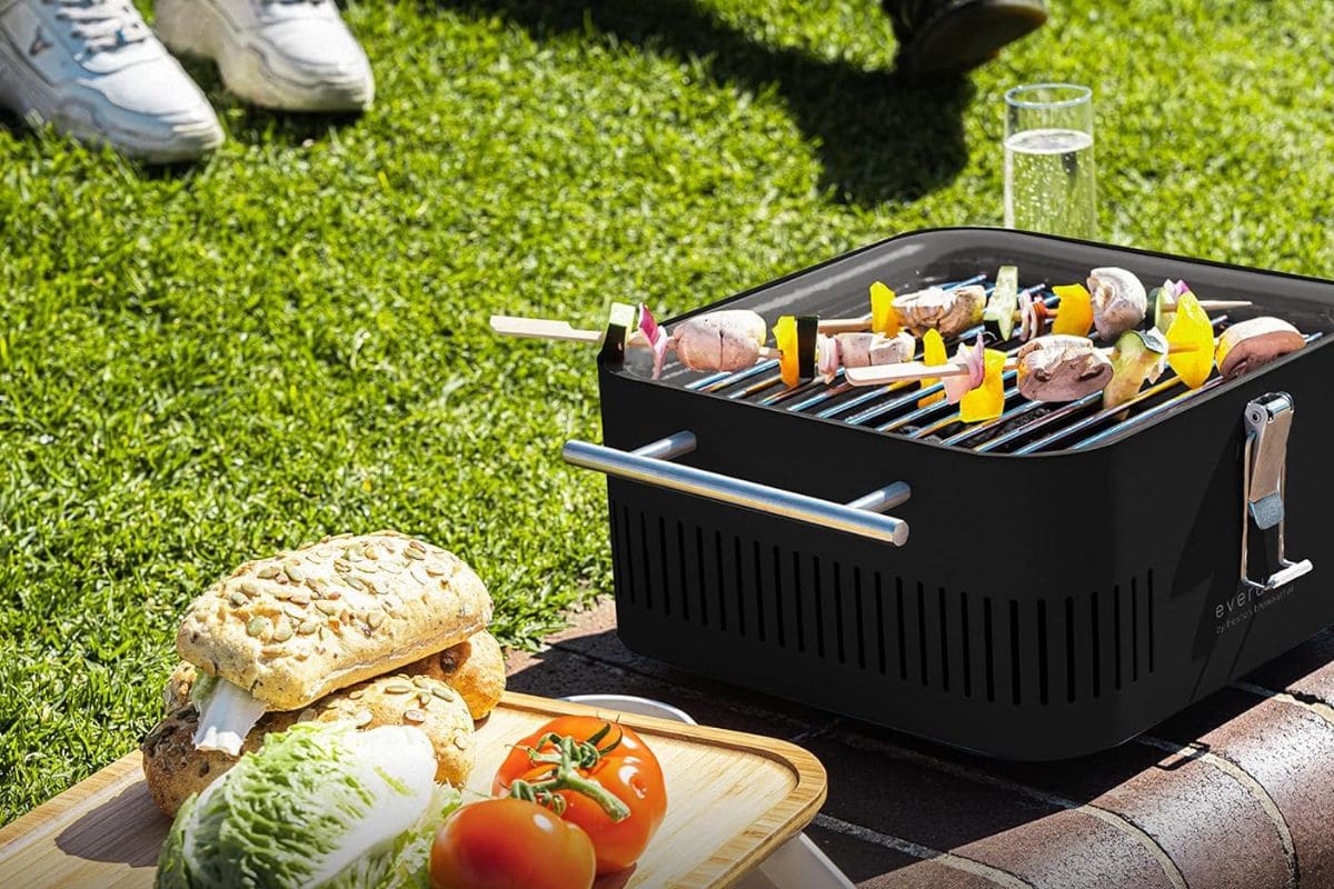 Everdure CUBE charcoal grill