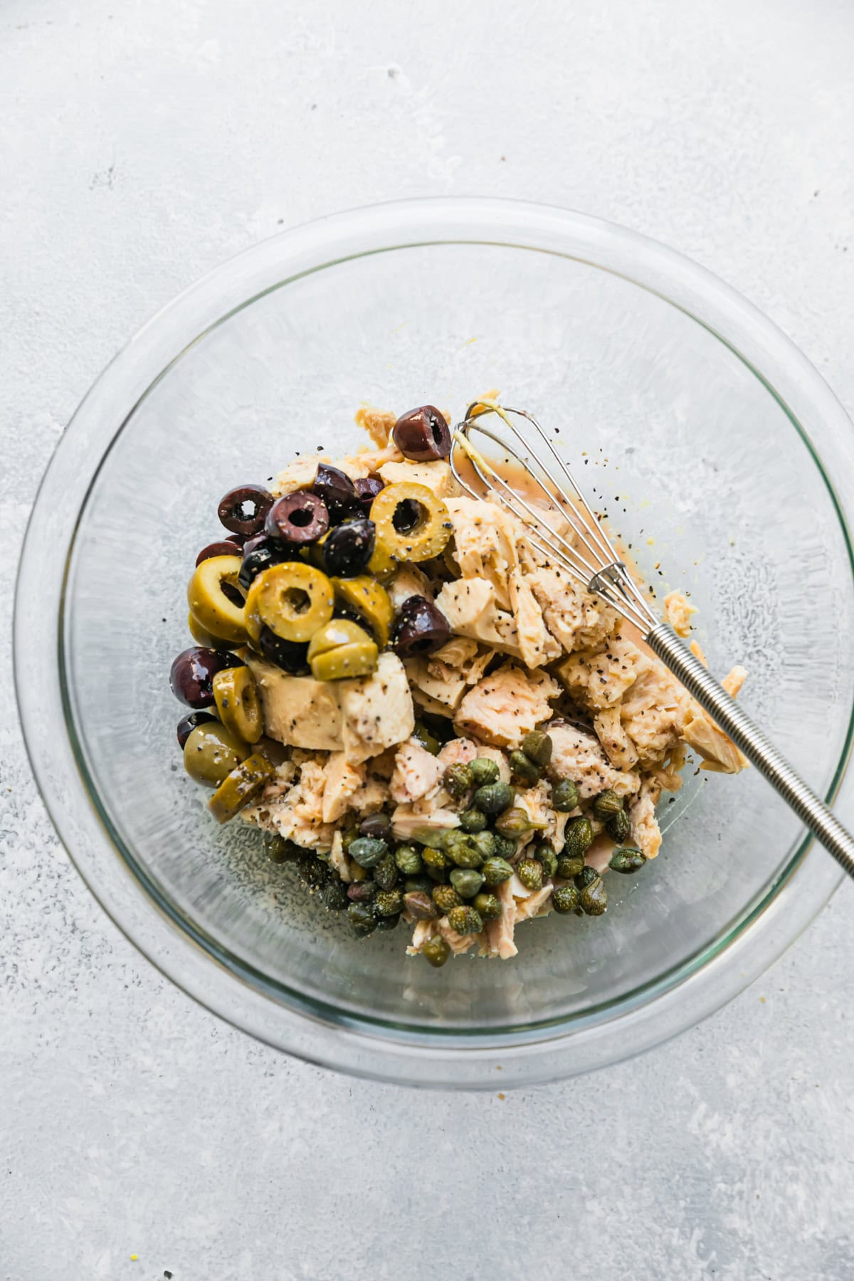 tuna salad with olives and capers