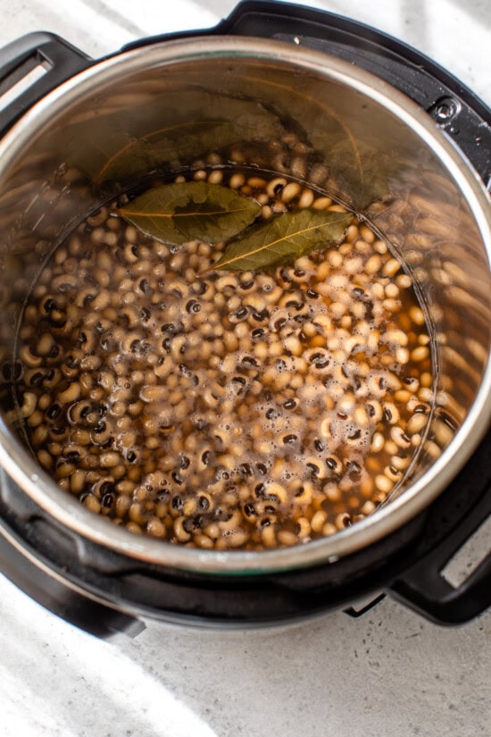 Black Eyed Peas in the instant pot.